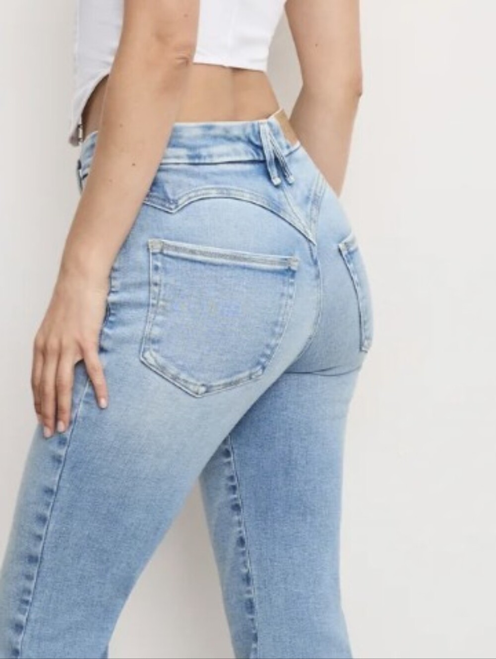Good American Dolly Collection -Jolean Light Blue Flare Jeans - Picture 7 of 9